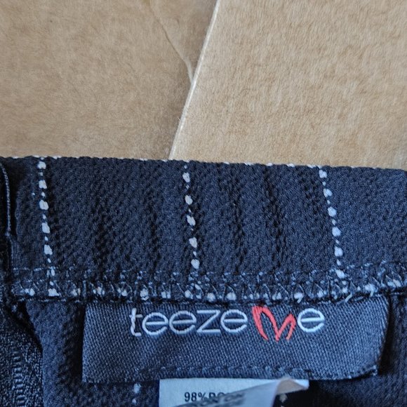 Black and White Cropped Jumpsuit with Adjustable Straps Size 5 - Picture 8 of 9